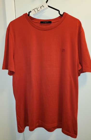 LOUIS VUITTON CLASSIC T-SHIRT (RED) - Picture 2 of 6